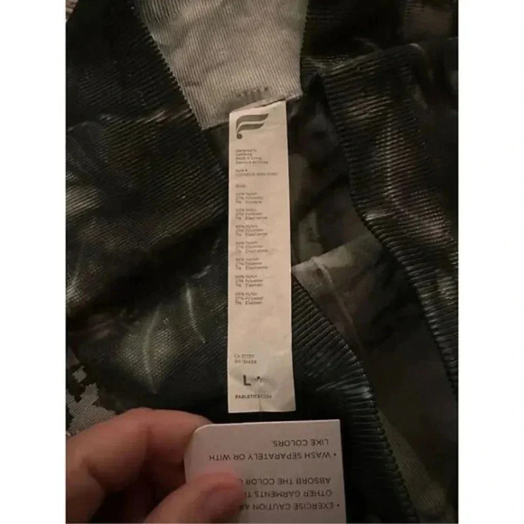 Fabletics High Waisted Seamless Leggings Jacquard Large NWT - Picture 7 of 7